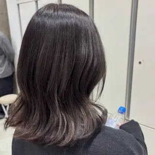 カラー カミヤ ミウのヘアスタイル
