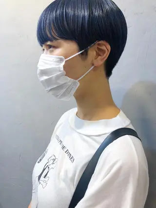 ショート カラー 長井 美佳のヘアスタイル