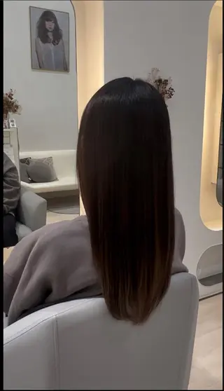 ミディアム カラー パーマ ヘアアレンジ メンズ キッズ ネイル マツエク・マツパ アイブロウ 堀井 凌平のヘアスタイル