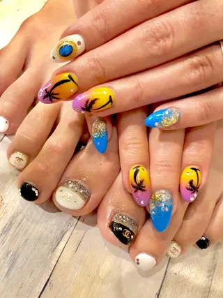 ショート カラー キッズ ネイル 💎ビューティサロン 湘南　RIRAN💎のネイルデザイン