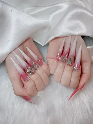 ネイル Queen Nail Salon所属・Queen Nail Salonのネイルデザイン