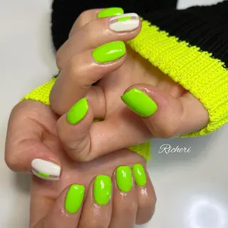 ミディアム ネイル richeri beautyのネイルデザイン