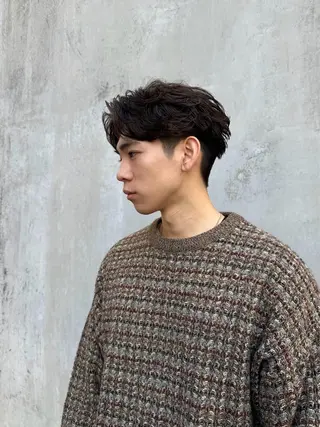 ミディアム パーマ メンズ SALOWIN 原宿 iori所属・🌟原宿指名No.1 センターパート⭐️のヘアスタイル