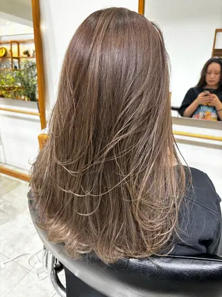 ロング hoNua. 栄/透明感カラーのヘアスタイル