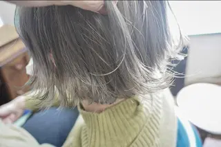 ショート Armoire所属・安藤悠里/ハイトーン /デザインカラーのヘアスタイル