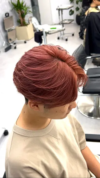 セミロング カラー メンズ メンズバレイヤージュ 🔥メンズカット🔥のヘアスタイル