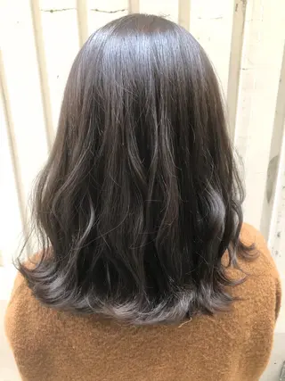 ミディアム カラー antica YOSHIのヘアスタイル