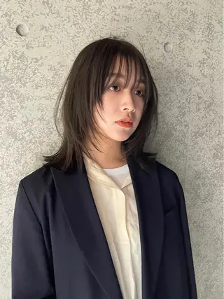 ミディアム カラー LEANE THE TOKYO所属・大人レイヤー 🍃外苑前/荒谷進介のヘアスタイル