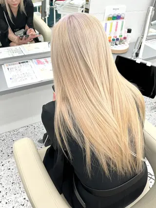 ロング カラー 小田 輝太郎/ブリーチのヘアスタイル