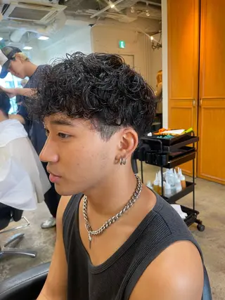 パーマ メンズ ナチュラル大人っぽい スタイル　MAORIのヘアスタイル