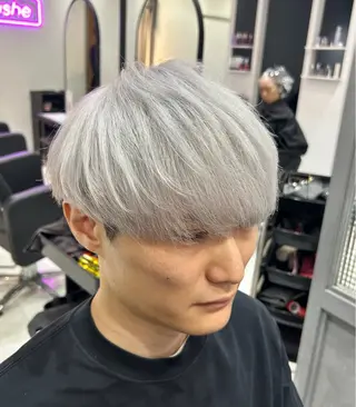 ショート カラー ヘアアレンジ メンズ 🔥メンズ特化🔥 ブリーチカラー🔥のヘアスタイル