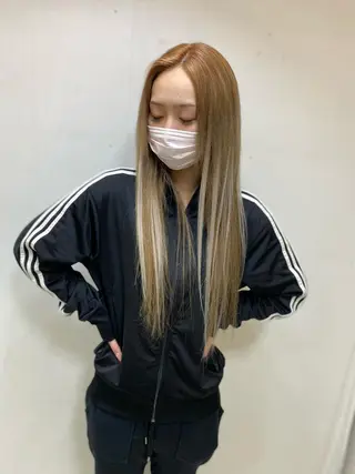 セミロング カラー ヘアアレンジ メンズ キッズ ネイル マツエク・マツパ アイブロウ 🌟ブリーチ特化型 ハイトーンカラー🌟のヘアスタイル