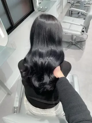 ロング 谷 ほのかのヘアスタイル