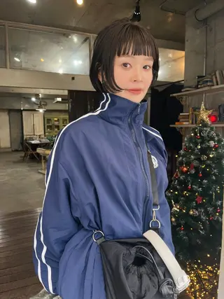 ミディアム カラー ハイトーン/顔まわり レイヤー/YUKAのヘアスタイル