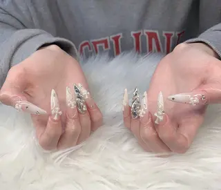 ネイル T. Leeのネイルデザイン