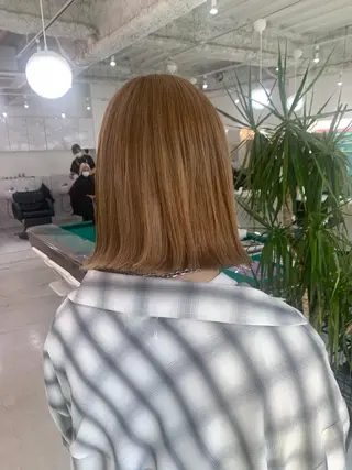 ショート 🧨ブリーチー×ボブ レイヤー💎じゅえるのヘアスタイル