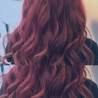 ロング カラー パーマ ヘアアレンジ 推し活専用 【派手髪】飯野ゆかりのヘアスタイル