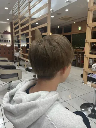 カラー Blossom 竹内のヘアスタイル