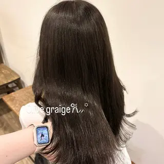 ロング カラー 𝑴𝒊𝒌𝒖💝 透明感モテカラーのヘアスタイル