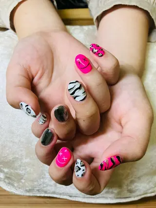 ネイル ECLAT エクラ所属・寺山 千鶴のネイルデザイン