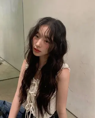 ロング パーマ Unami shibuya所属・Unami 渋谷 Mayukiのヘアスタイル