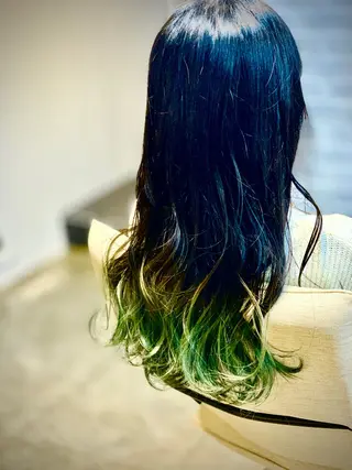 カラー AKALA HAIR 〜kaui〜所属・向井 優汰のヘアスタイル