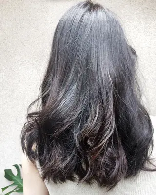 セミロング カラー vato マンツーマンサロンのヘアスタイル