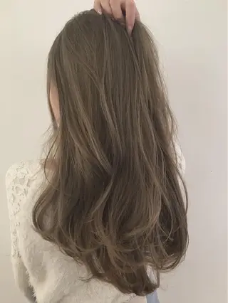 セミロング カラー due hair 京都駅前店 MILBON オージュア認定サロン【デューヘアー】所属・ハイトーンブリーチ 土坂 由志【京都】のヘアスタイル