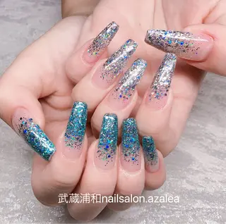 ネイル R inのネイルデザイン