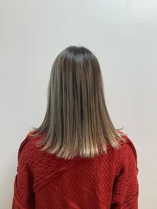 ミディアム カラー 阪口 依美奈のヘアスタイル