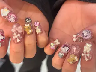 ネイル 栗田 ゆう子のネイルデザイン