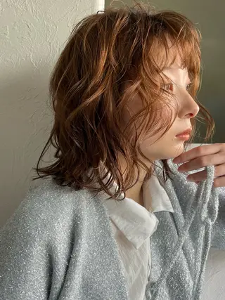 ミディアム カラー 小林 美咲のヘアスタイル