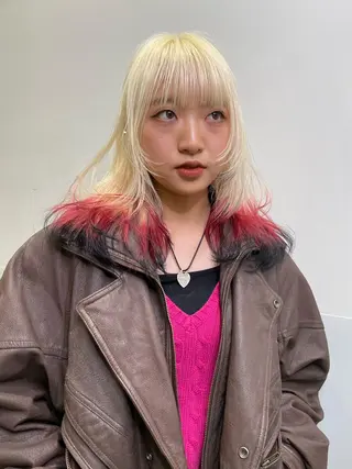 ミディアム カラー SALOWIN所属・ブリーチ✨ ボブ🪢レイヤーのヘアスタイル