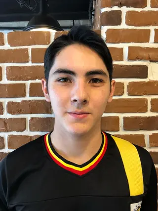 メンズ ✨色持ちの良い艶 カラー✨蟹江真世のヘアスタイル