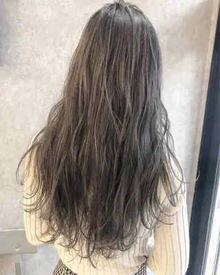 ロング カラー 顔周りレイヤー/韓国 ブリーチminamiのヘアスタイル