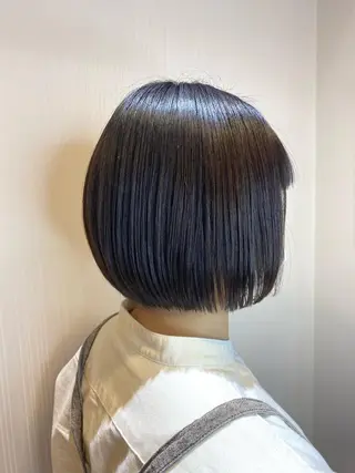 ショート 新井 友菜のヘアスタイル