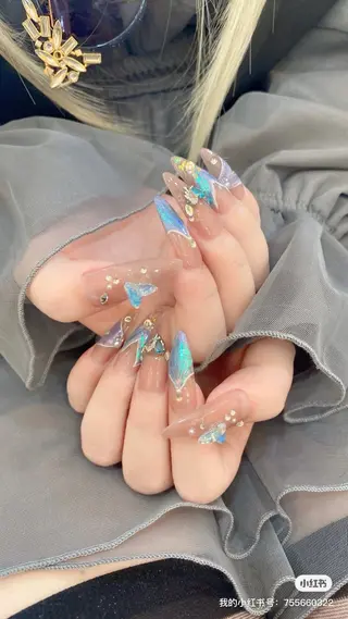 ネイル Nikoネイルサロン中野店所属・merci リカのネイルデザイン