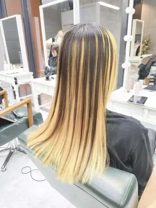 ロング カラー ヘアアレンジ 𝐑𝐈𝐍𝐊𝐀 🐣🩷のヘアスタイル