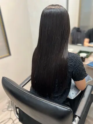 ロング パーマ AIconic nagoya所属・縮毛矯正/ レイヤー/ミディアムのヘアスタイル