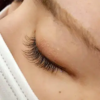 マツエク・マツパ freevel(フリーヴェル)所属・遠藤 早紀のマツエク・マツパデザイン