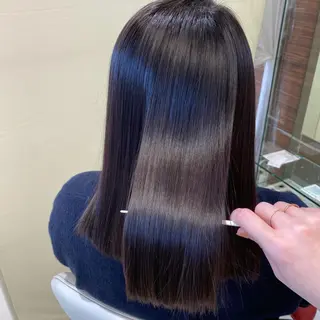 セミロング カラー ショートヘアはお任せ 冨樫真未のヘアスタイル