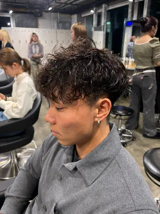 メンズ フェザーパーマ職人 🪽yutoのヘアスタイル