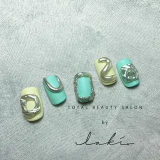 ネイル my&所属・my&_ maimiのネイルデザイン