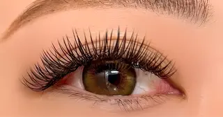 マツエク・マツパ Petila パティラ所属・Petila🐈‍⬛ Mayuriのマツエク・マツパデザイン