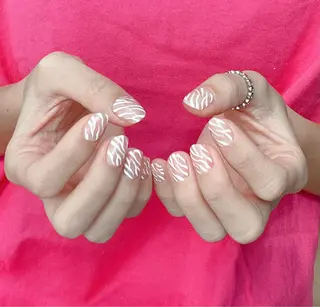 ネイル VIERU 🌈🎀💖のネイルデザイン