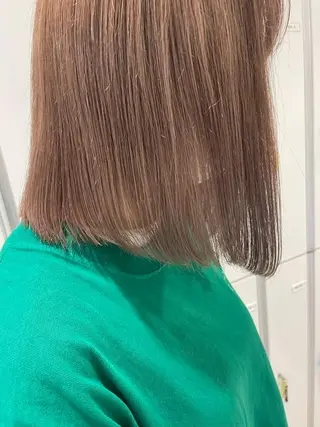 セミロング カラー 赤み消し艶カラー・ 透明感カラー×美髪のヘアスタイル