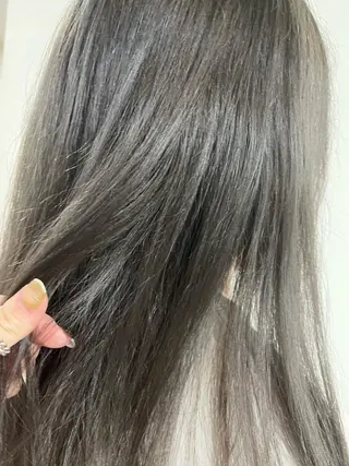 ミディアム カラー ハイトーンカラー🩵 耳ツボジュエリー👂のその他イメージ