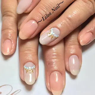 ネイル Li'leaNail AINAのネイルデザイン