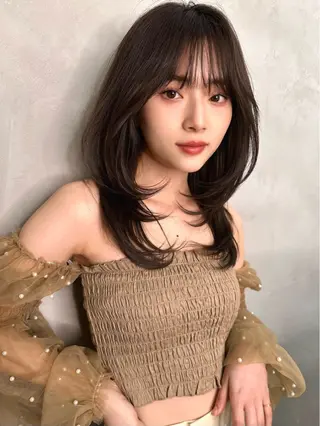 ミディアム GLROW 大宮のヘアスタイル