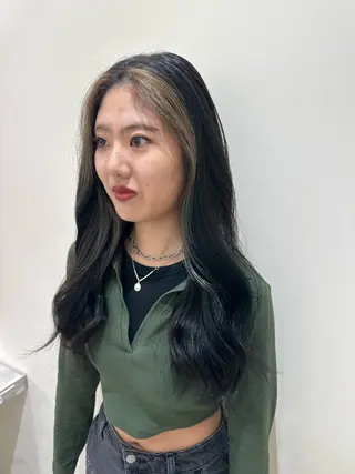 ロング カラー タイトボブ個性派カラ ーAKANEのヘアスタイル